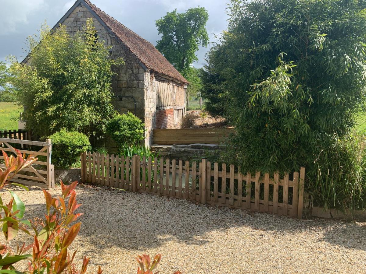 Le Bas Chesnay Chambres D'Hotes Domfront En Poiraie Exterior foto